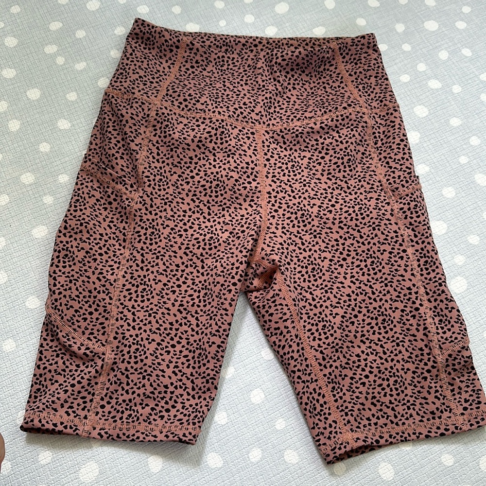 Amazon Leopard biker shorts 9”